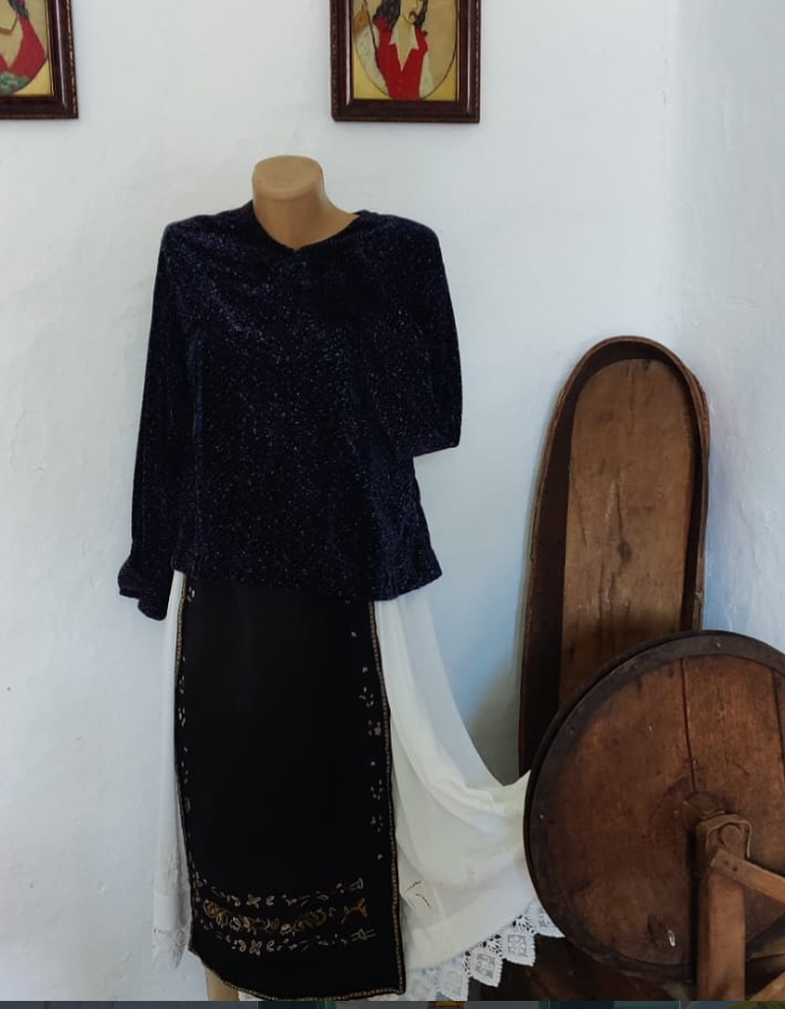 Costum tradițional șvăbesc expus în muzeu