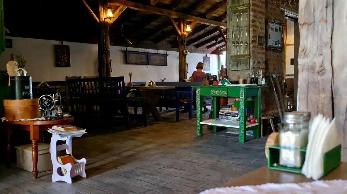 Interior tradițional al restaurantului SchwabenLand